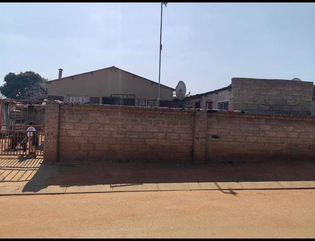 6 BEDROOM HOUSE FOR SALE IN INXIWENI